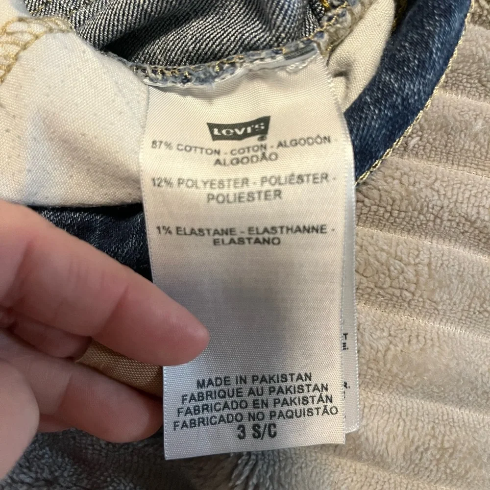 Levi’s Red Tag - Picture 2 of 4